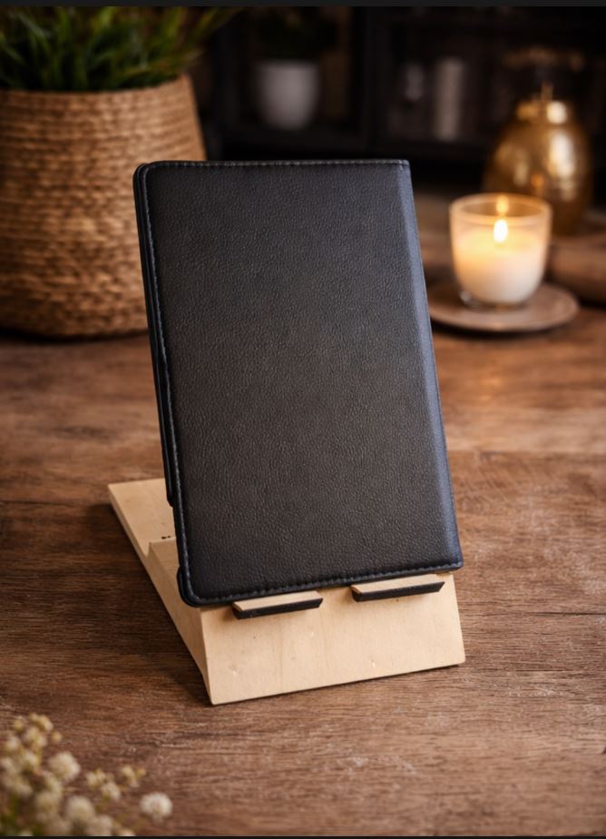 Support tablette en bois – Fabrication artisanale personnalisable | L’Atelier Enialys